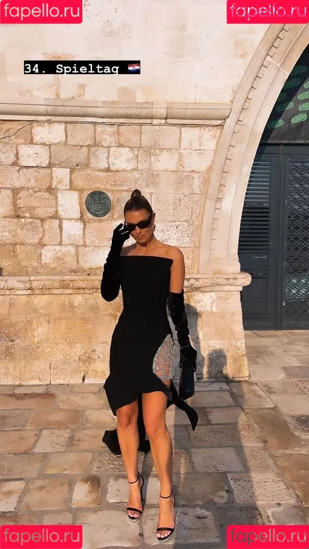 Laura Wontorra / LauraWontorra / laura_wontorra / laurachesnok Onlyfans Photo Gallery 