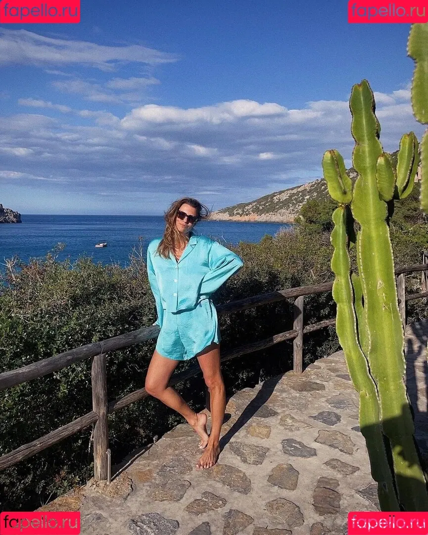 Laura Wontorra / LauraWontorra / laura_wontorra / laurachesnok Onlyfans Photo Gallery 