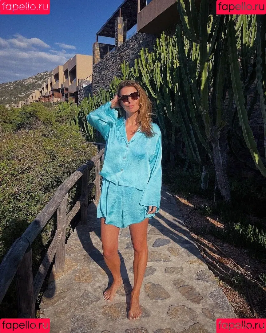 Laura Wontorra / LauraWontorra / laura_wontorra / laurachesnok Onlyfans Photo Gallery 