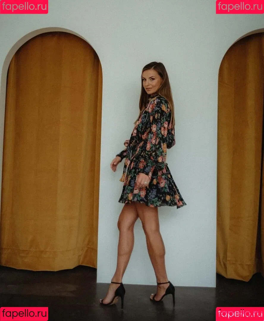 Laura Wontorra / LauraWontorra / laura_wontorra / laurachesnok Onlyfans Photo Gallery 