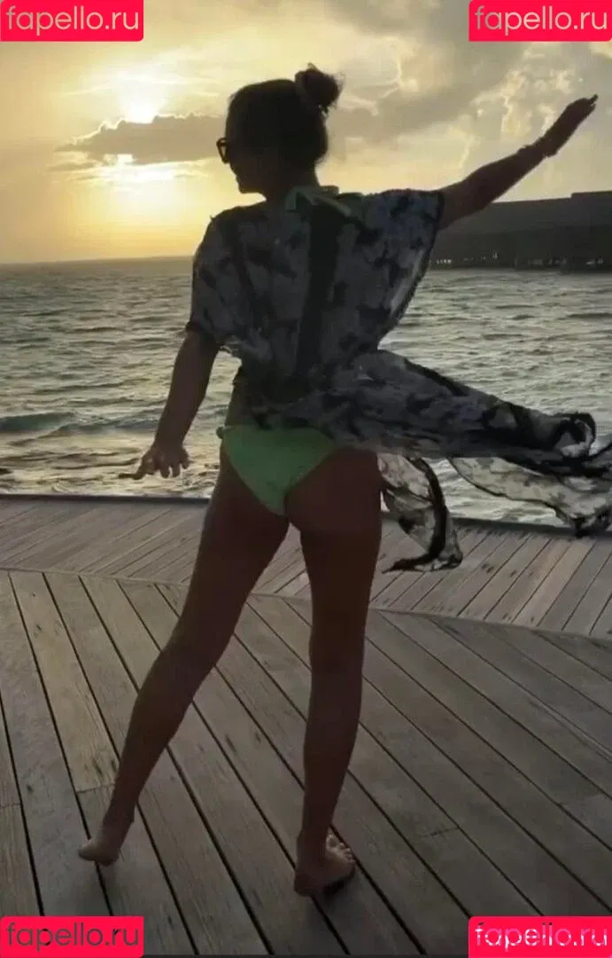 Laura Wontorra / LauraWontorra / laura_wontorra / laurachesnok Onlyfans Photo Gallery 