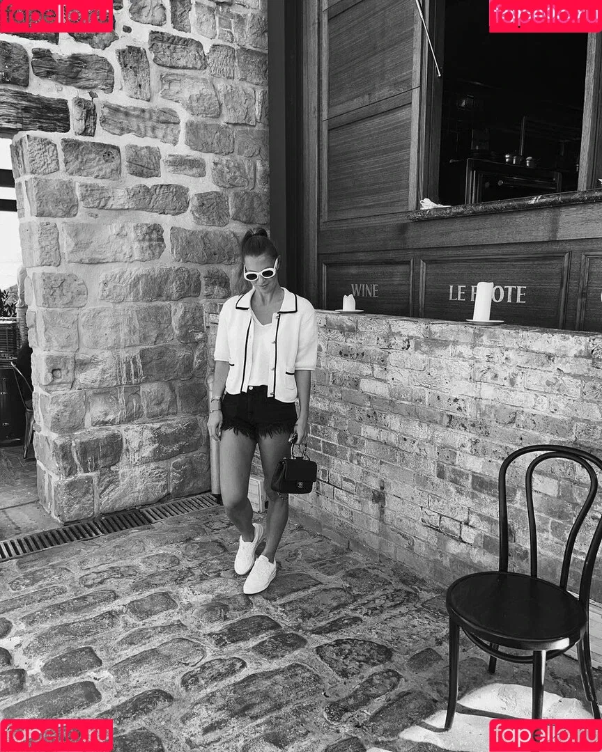 Laura Wontorra / LauraWontorra / laura_wontorra / laurachesnok Onlyfans Photo Gallery 