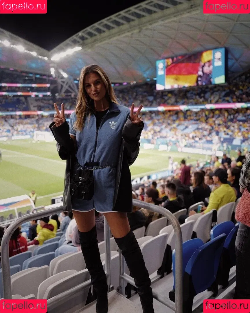 Laura Wontorra / LauraWontorra / laura_wontorra / laurachesnok Onlyfans Photo Gallery 