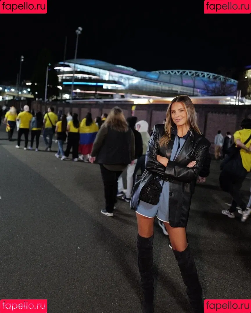 Laura Wontorra / LauraWontorra / laura_wontorra / laurachesnok Onlyfans Photo Gallery 