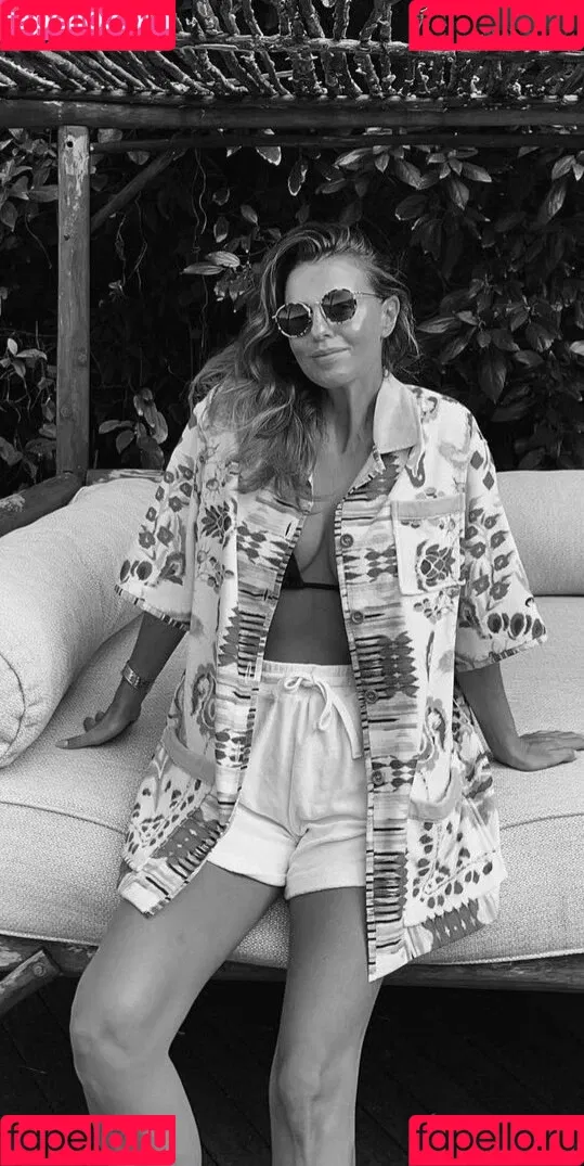 Laura Wontorra / LauraWontorra / laura_wontorra / laurachesnok Onlyfans Photo Gallery 