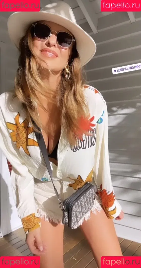 Laura Wontorra / LauraWontorra / laura_wontorra / laurachesnok Onlyfans Photo Gallery 