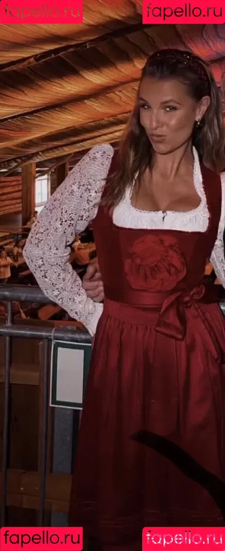 Laura Wontorra / LauraWontorra / laura_wontorra / laurachesnok Onlyfans Photo Gallery 