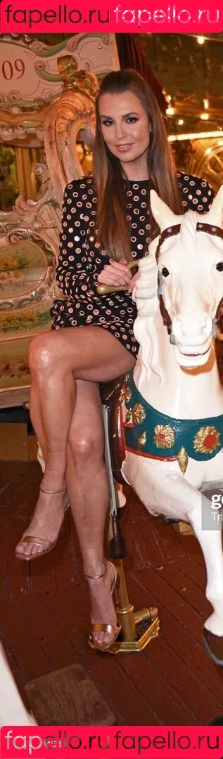 Laura Wontorra / LauraWontorra / laura_wontorra / laurachesnok Onlyfans Photo Gallery 