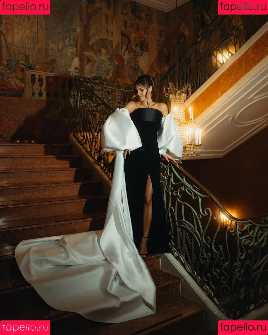 Laura Wontorra / LauraWontorra / laura_wontorra / laurachesnok Onlyfans Photo Gallery 