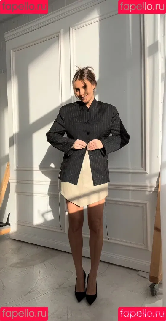 Laura Wontorra / LauraWontorra / laura_wontorra / laurachesnok Onlyfans Photo Gallery 