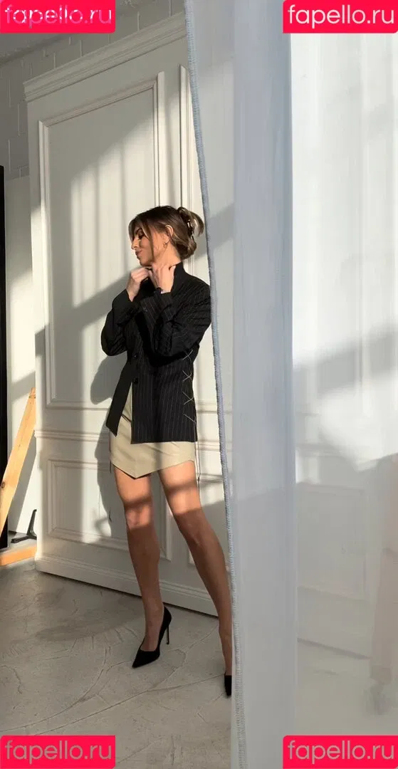 Laura Wontorra / LauraWontorra / laura_wontorra / laurachesnok Onlyfans Photo Gallery 