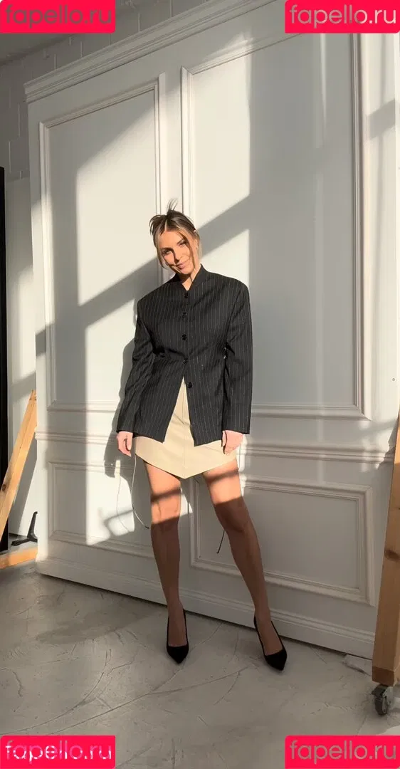 Laura Wontorra / LauraWontorra / laura_wontorra / laurachesnok Onlyfans Photo Gallery 