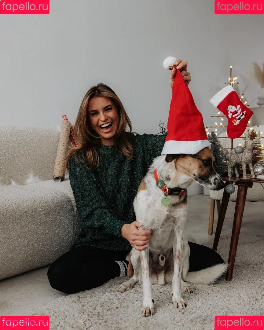 Laura Wontorra / LauraWontorra / laura_wontorra / laurachesnok Onlyfans Photo Gallery 