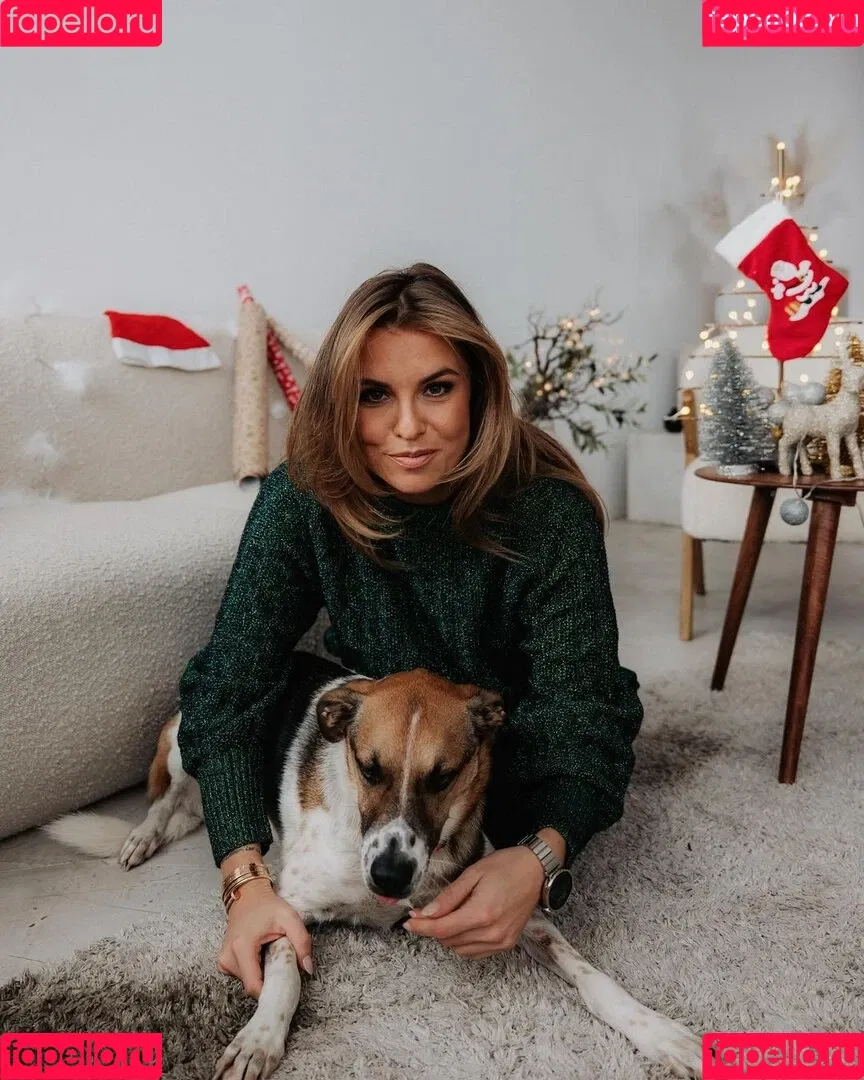 Laura Wontorra / LauraWontorra / laura_wontorra / laurachesnok Onlyfans Photo Gallery 