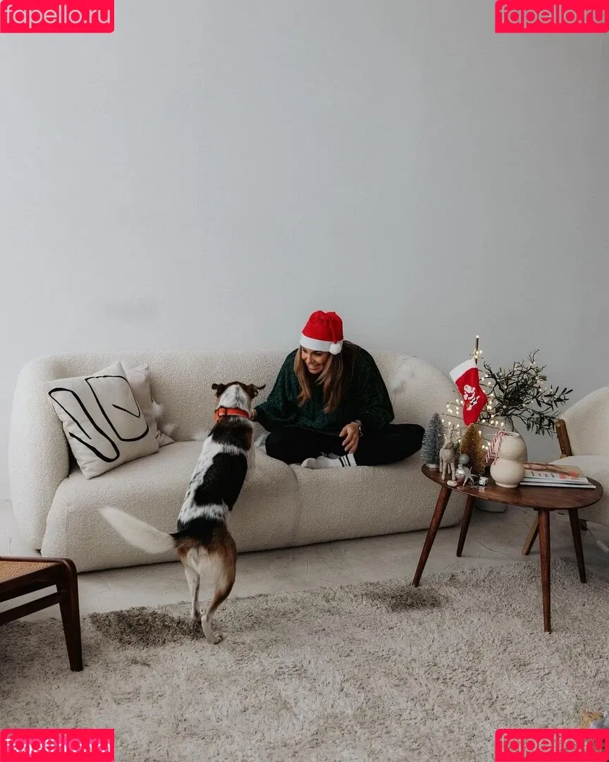 Laura Wontorra / LauraWontorra / laura_wontorra / laurachesnok Onlyfans Photo Gallery 