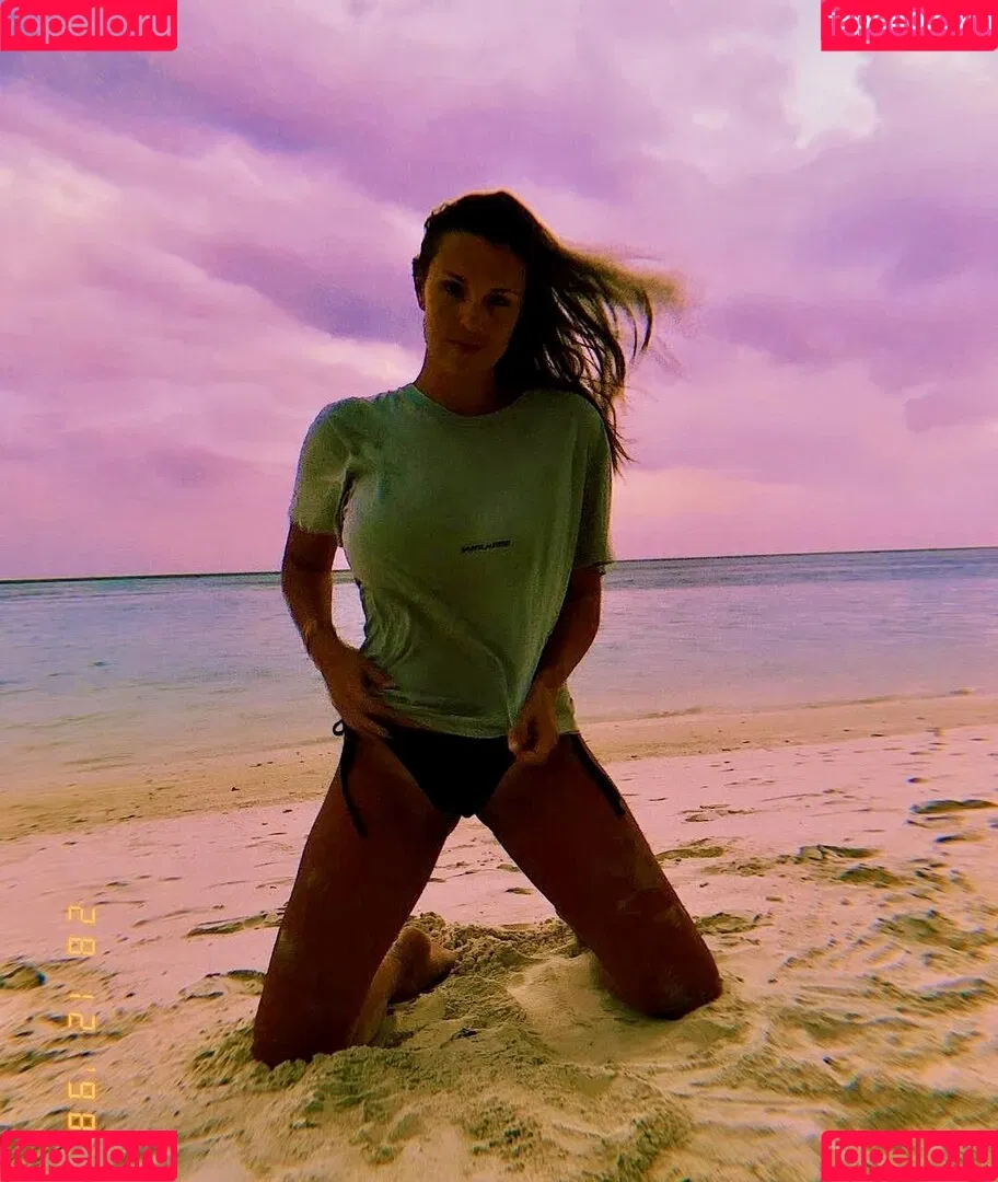 Laura Wontorra / LauraWontorra / laura_wontorra / laurachesnok Onlyfans Photo Gallery 