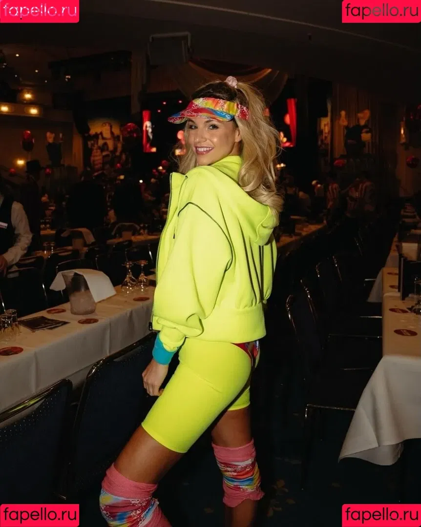 Laura Wontorra / LauraWontorra / laura_wontorra / laurachesnok Onlyfans Photo Gallery 