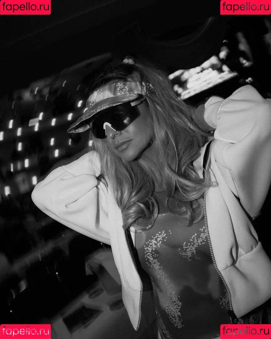 Laura Wontorra / LauraWontorra / laura_wontorra / laurachesnok Onlyfans Photo Gallery 