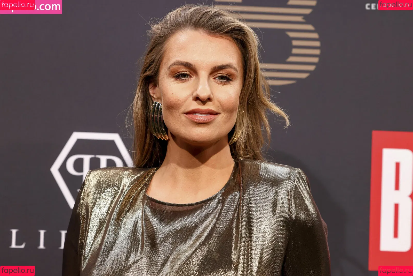 Laura Wontorra / LauraWontorra / laura_wontorra / laurachesnok Onlyfans Photo Gallery 