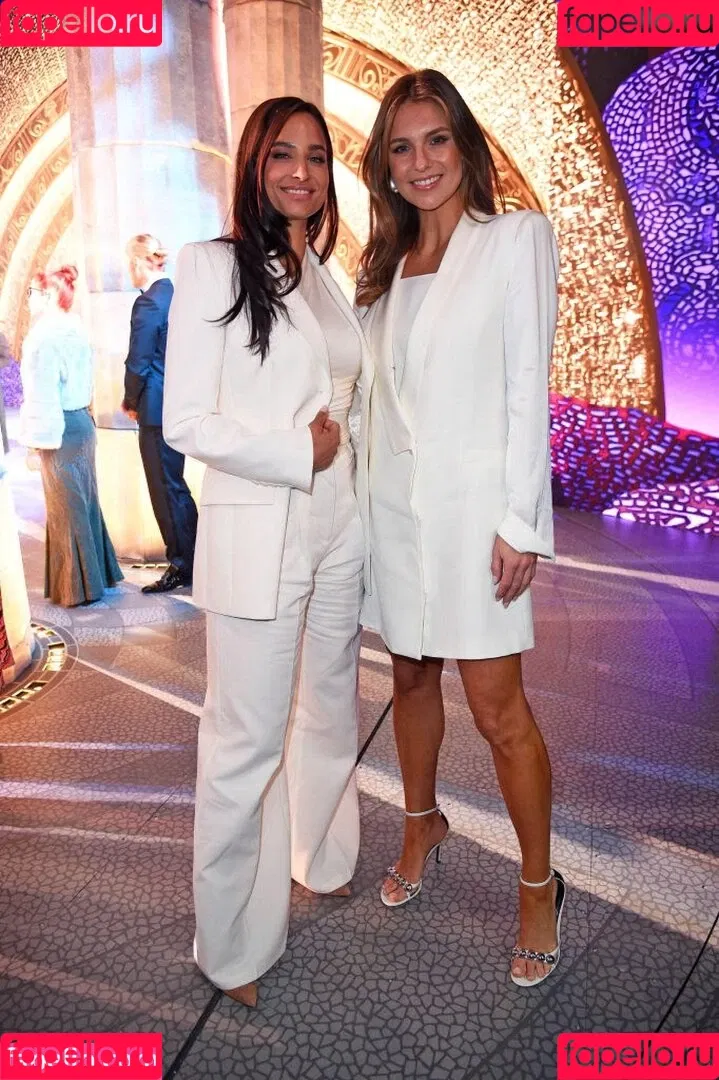 Laura Wontorra / LauraWontorra / laura_wontorra / laurachesnok Onlyfans Photo Gallery 