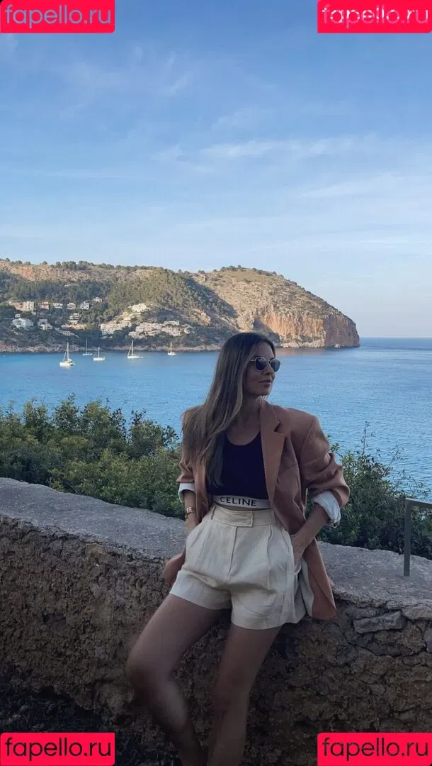 Laura Wontorra / LauraWontorra / laura_wontorra / laurachesnok Onlyfans Photo Gallery 