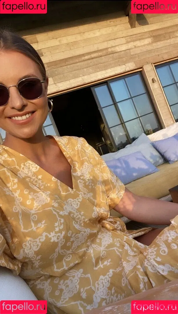 Laura Wontorra / LauraWontorra / laura_wontorra / laurachesnok Onlyfans Photo Gallery 