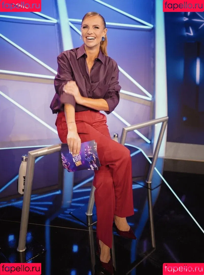 Laura Wontorra / LauraWontorra / laura_wontorra / laurachesnok Onlyfans Photo Gallery 