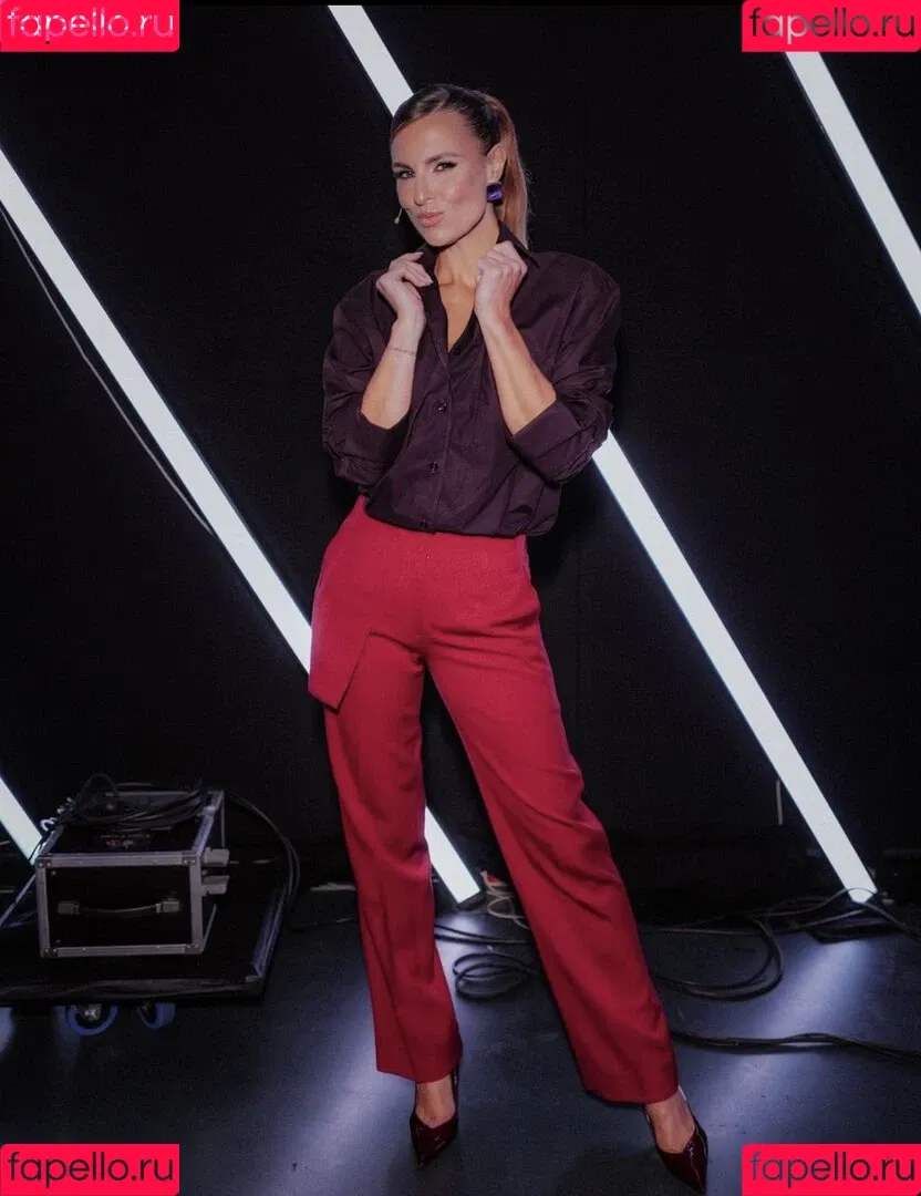 Laura Wontorra / LauraWontorra / laura_wontorra / laurachesnok Onlyfans Photo Gallery 