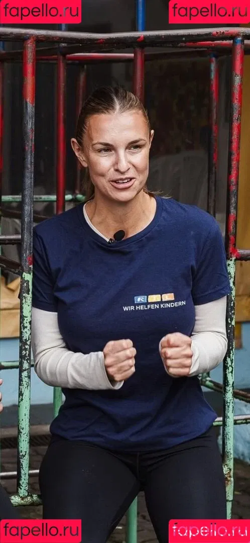 Laura Wontorra / LauraWontorra / laura_wontorra / laurachesnok Onlyfans Photo Gallery 