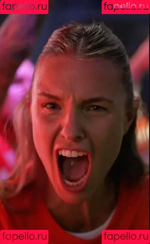 Laura Wontorra / LauraWontorra / laura_wontorra / laurachesnok Onlyfans Photo Gallery 