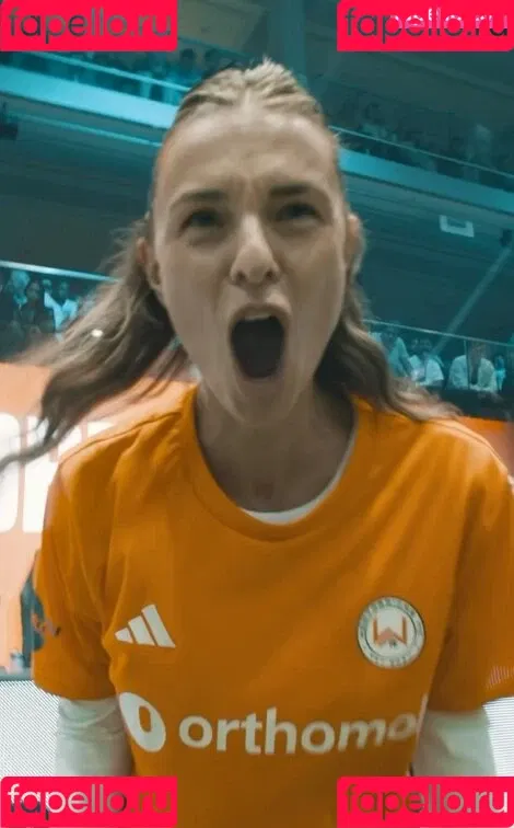 Laura Wontorra / LauraWontorra / laura_wontorra / laurachesnok Onlyfans Photo Gallery 