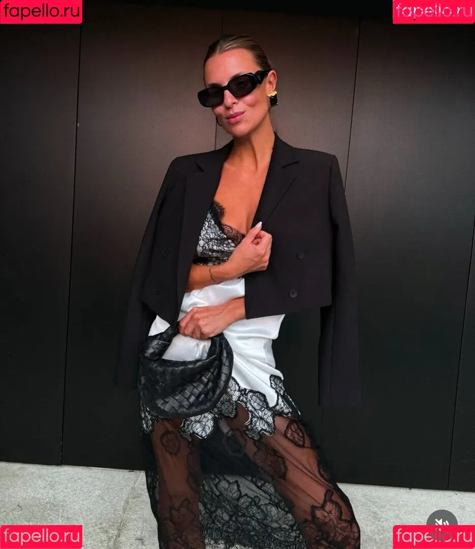 Laura Wontorra / LauraWontorra / laura_wontorra / laurachesnok Onlyfans Photo Gallery 