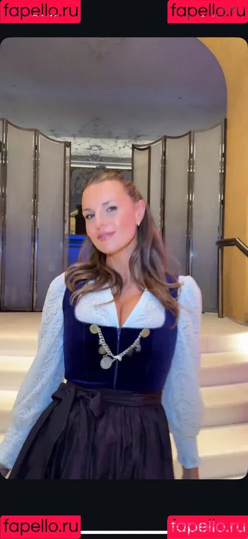 Laura Wontorra / LauraWontorra / laura_wontorra / laurachesnok Onlyfans Photo Gallery 