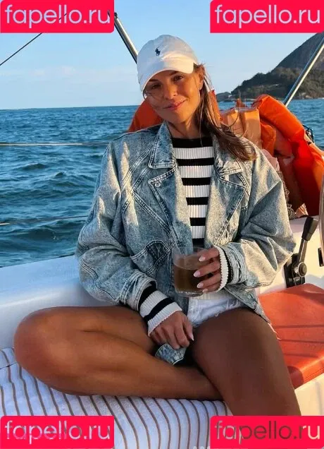 Laura Wontorra / LauraWontorra / laura_wontorra / laurachesnok Onlyfans Photo Gallery 