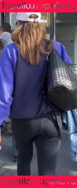 Laura Wontorra / LauraWontorra / laura_wontorra / laurachesnok Onlyfans Photo Gallery 