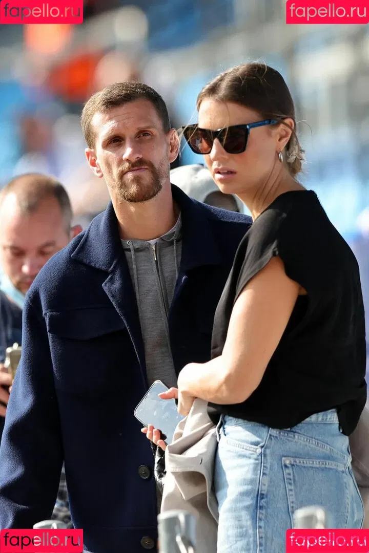 Laura Wontorra / LauraWontorra / laura_wontorra / laurachesnok Onlyfans Photo Gallery 