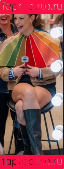 Laura Wontorra / LauraWontorra / laura_wontorra / laurachesnok Onlyfans Photo Gallery 