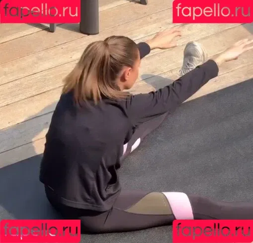 Laura Wontorra / LauraWontorra / laura_wontorra / laurachesnok Onlyfans Photo Gallery 