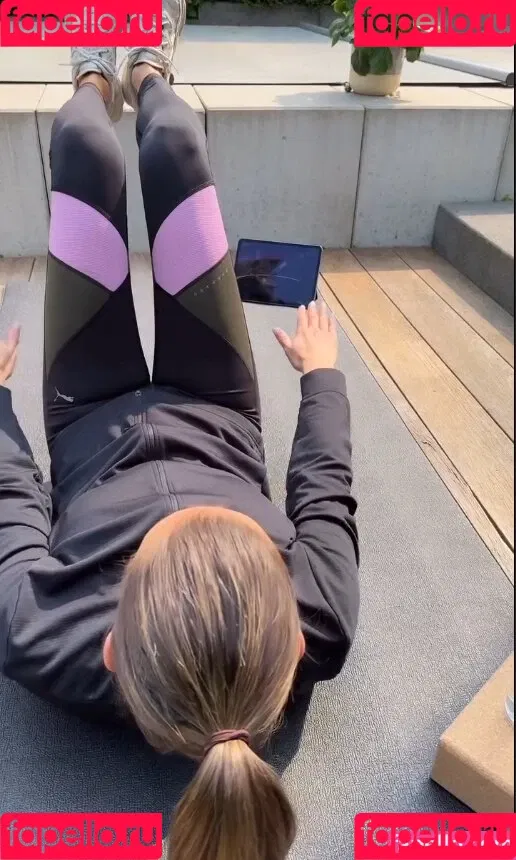 Laura Wontorra / LauraWontorra / laura_wontorra / laurachesnok Onlyfans Photo Gallery 