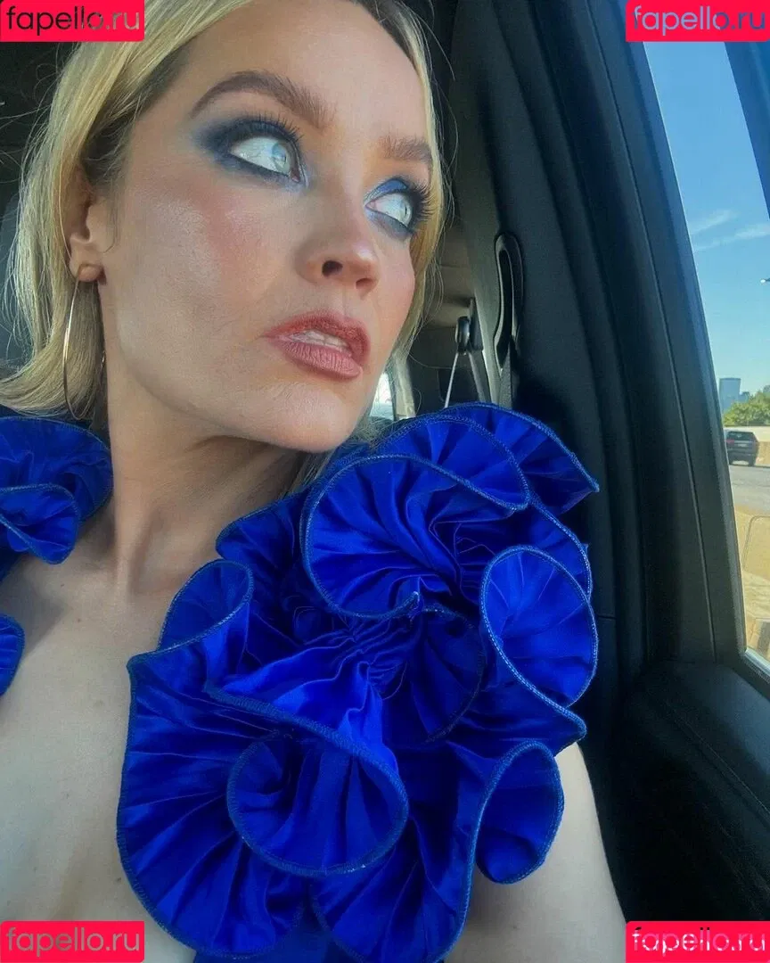 Laura Whitmore / thewhitmore Onlyfans Photo Gallery 