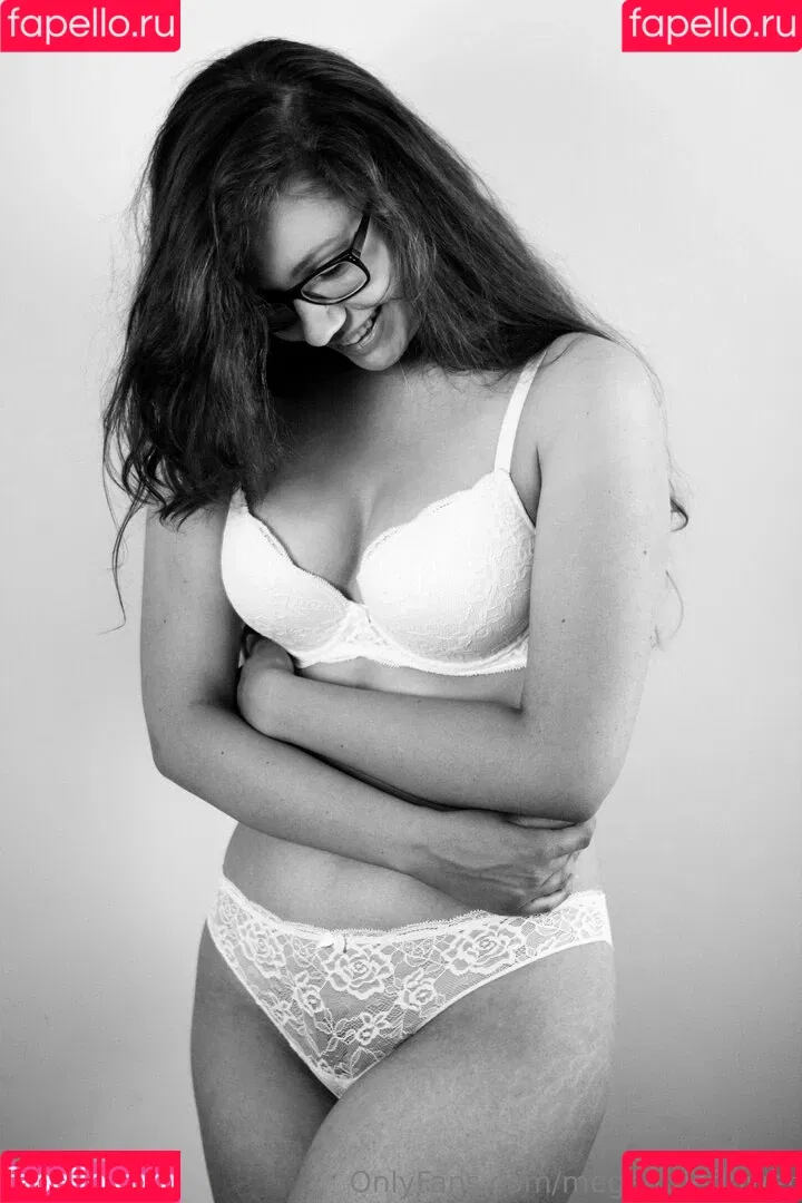 megan_the_flower / megantheflower Onlyfans Photo Gallery 