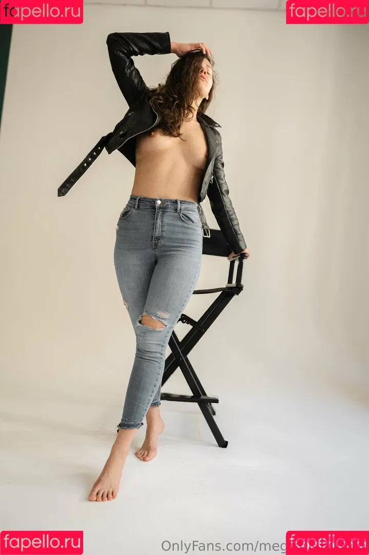 megan_the_flower / megantheflower Onlyfans Photo Gallery 