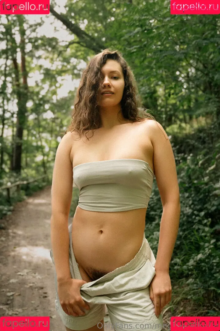 megan_the_flower / megantheflower Onlyfans Photo Gallery 