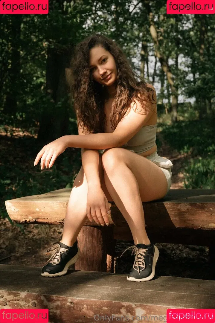 megan_the_flower / megantheflower Onlyfans Photo Gallery 