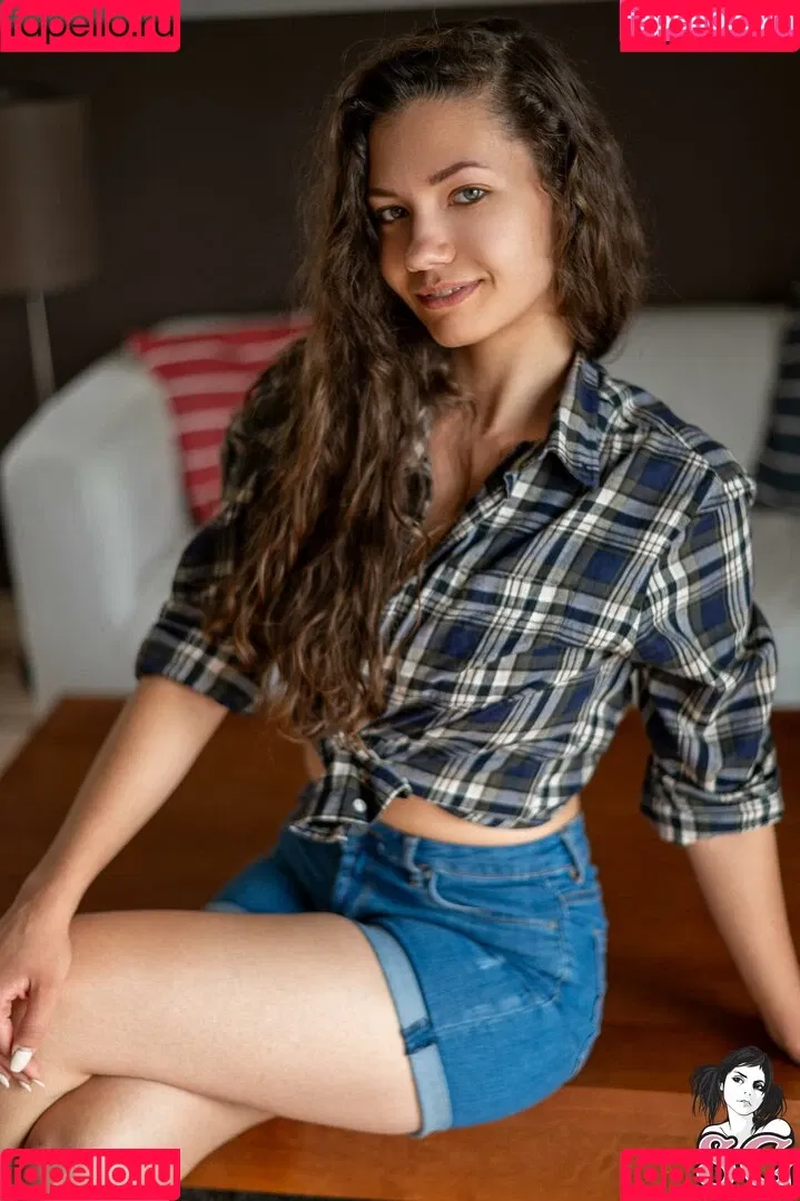 megan_the_flower / megantheflower Onlyfans Photo Gallery 