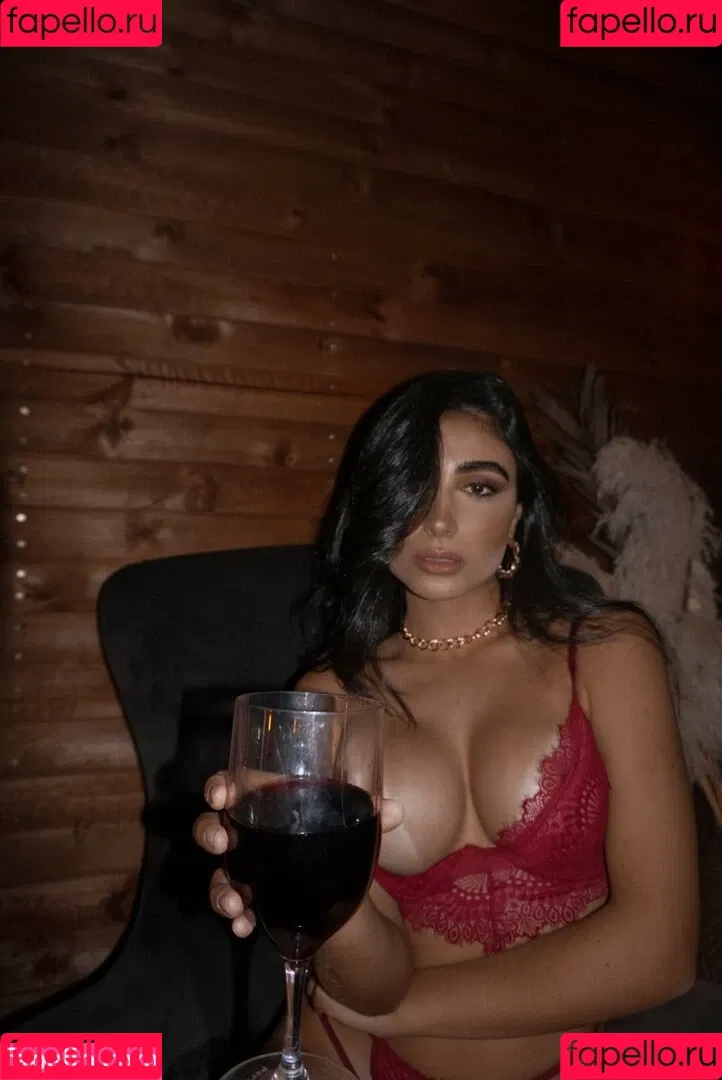 Sara Lievano / SaraLievano Onlyfans Photo Gallery 