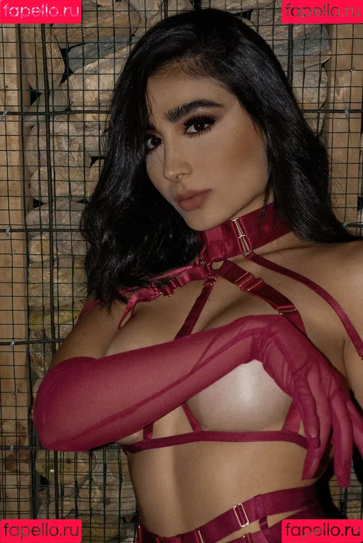 Sara Lievano / SaraLievano Onlyfans Photo Gallery 