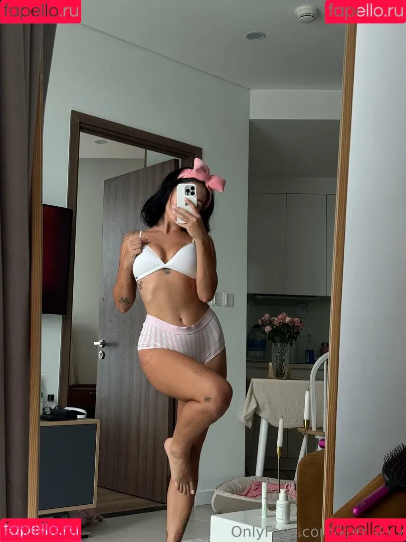 kerriskyy Onlyfans Photo Gallery 