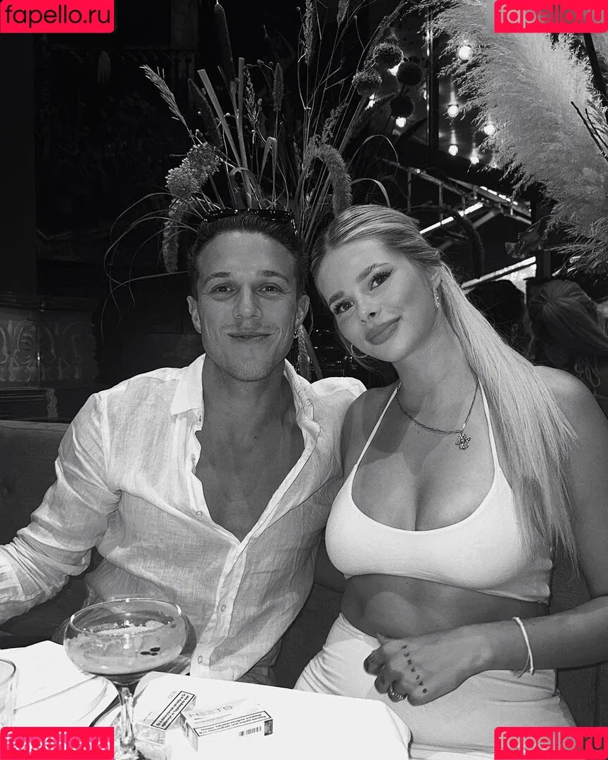 Larissa Neumann / tigerlariz Onlyfans Photo Gallery 