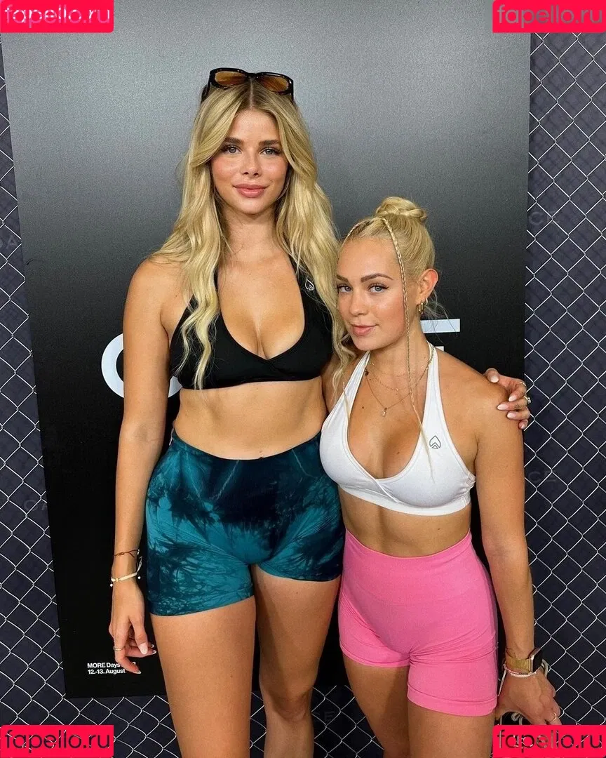 Larissa Neumann / tigerlariz Onlyfans Photo Gallery 